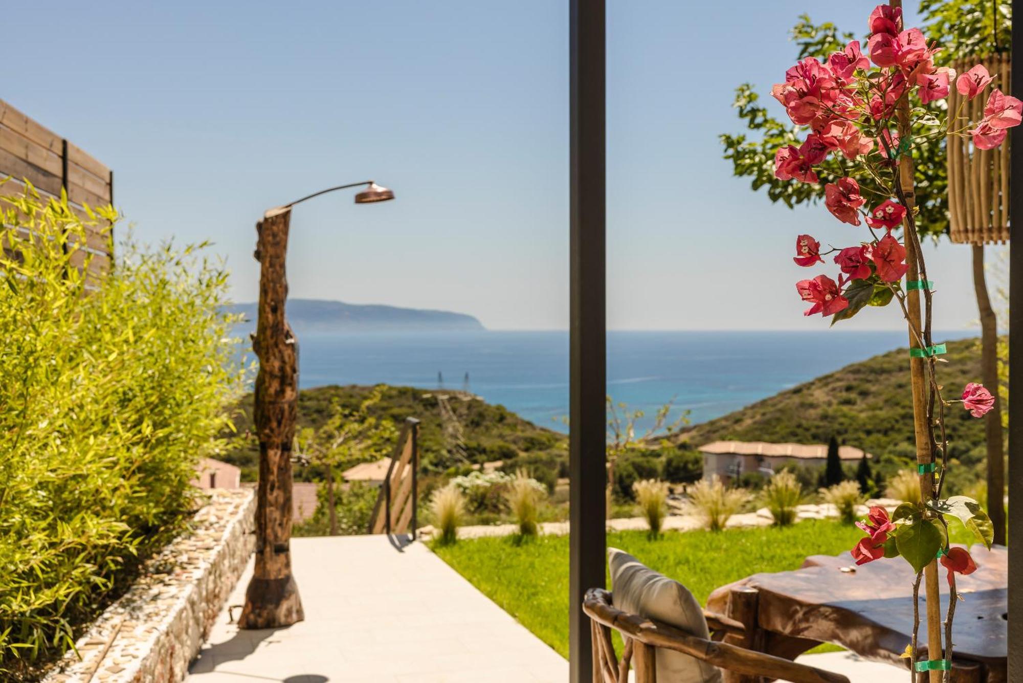 Hilaritas Luxury Suites Sea View, Private Pool & Jacuzzi Paradise Ratzaklion Exterior photo