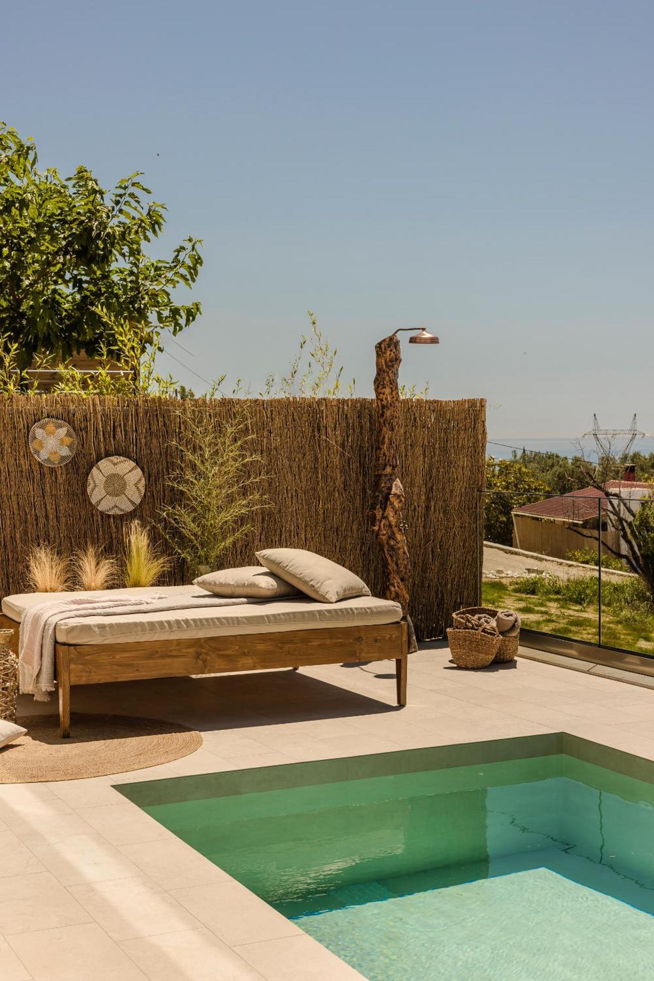 Hilaritas Luxury Suites Sea View, Private Pool & Jacuzzi Paradise Ratzaklion Exterior photo