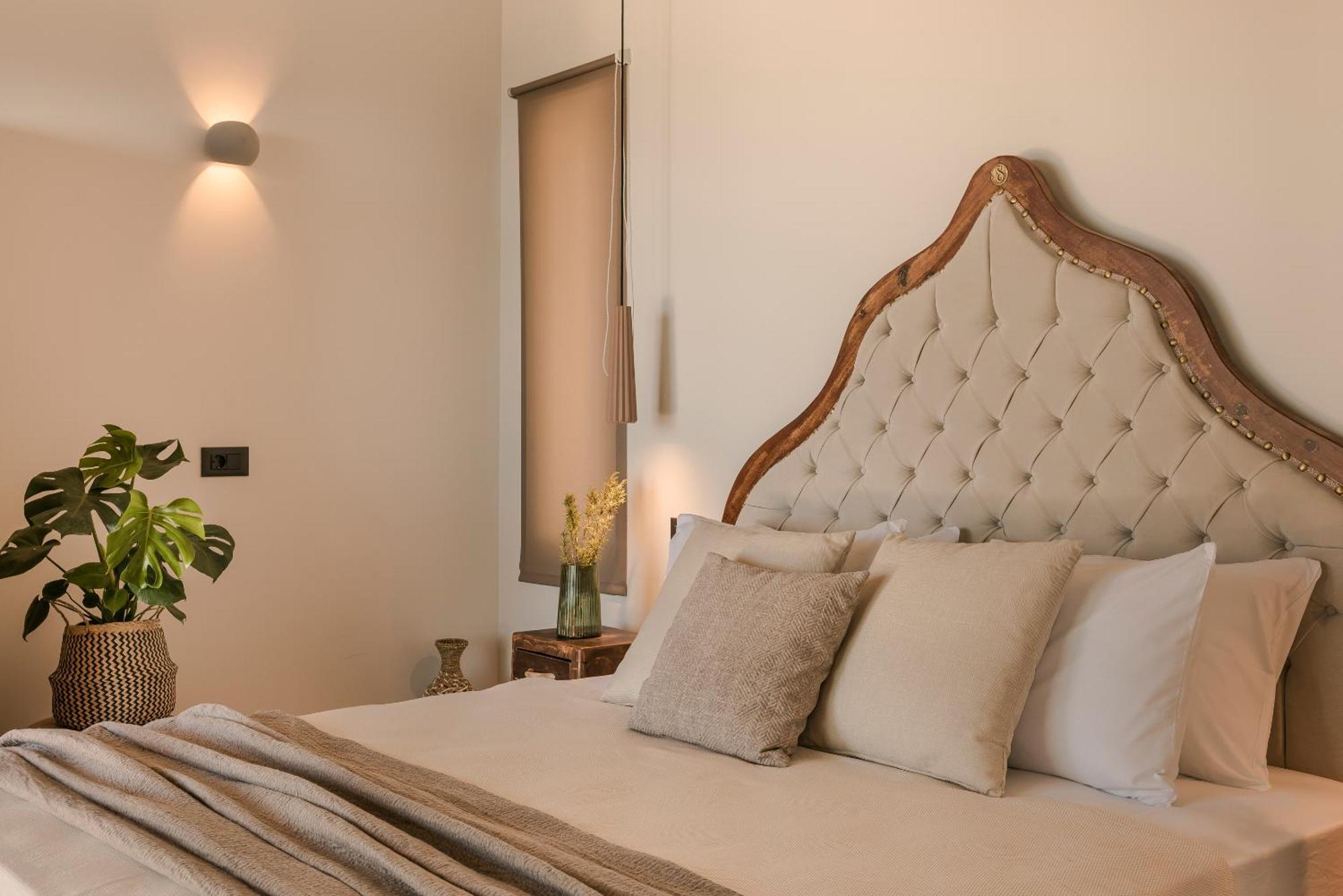 Hilaritas Luxury Suites Sea View, Private Pool & Jacuzzi Paradise Ratzaklion Exterior photo