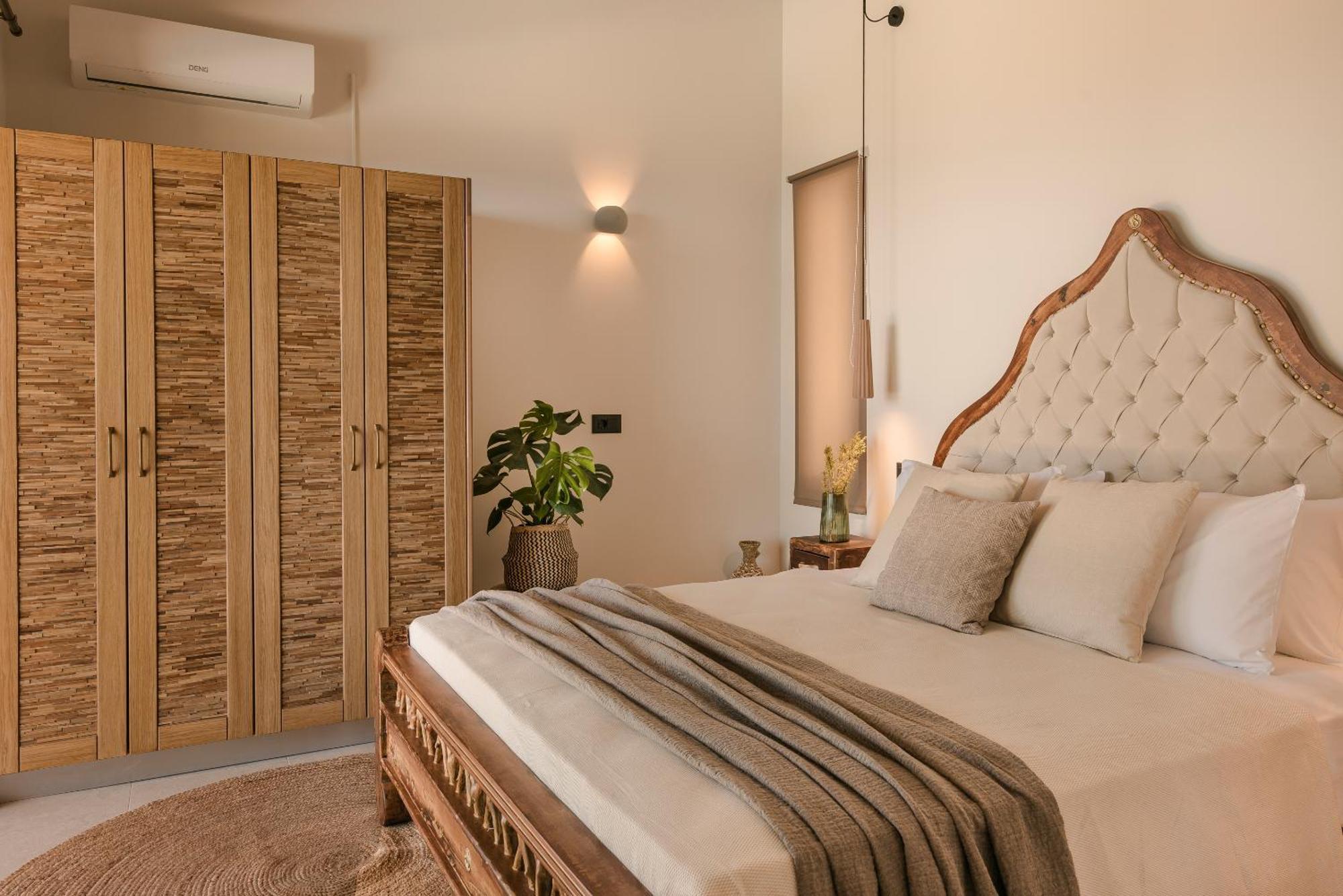 Hilaritas Luxury Suites Sea View, Private Pool & Jacuzzi Paradise Ratzaklion Exterior photo