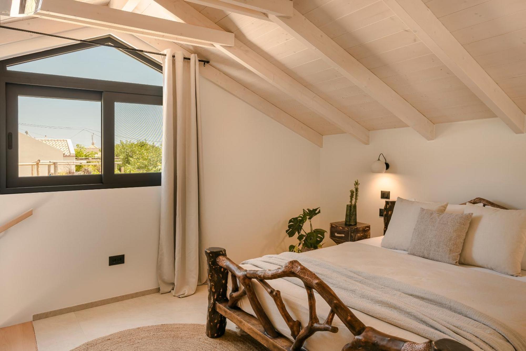 Hilaritas Luxury Suites Sea View, Private Pool & Jacuzzi Paradise Ratzaklion Exterior photo
